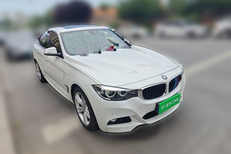Used BMW 3 Series GT 2020 320i M Sport Package Front Right 45 Deg