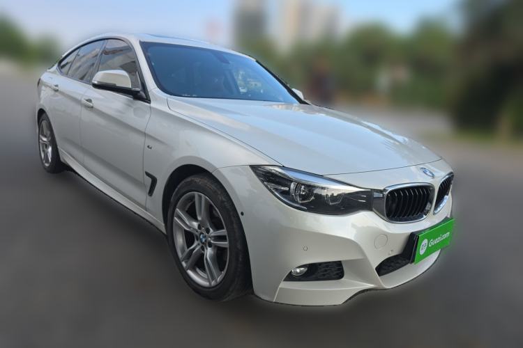 Used BMW 3 Series GT 2020 320i M Sport Package Front Right 45 Deg