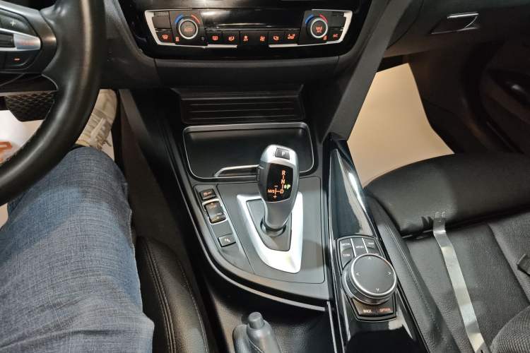 Used BMW 3 Series GT 2020 320i M Sport Package Gear Lever