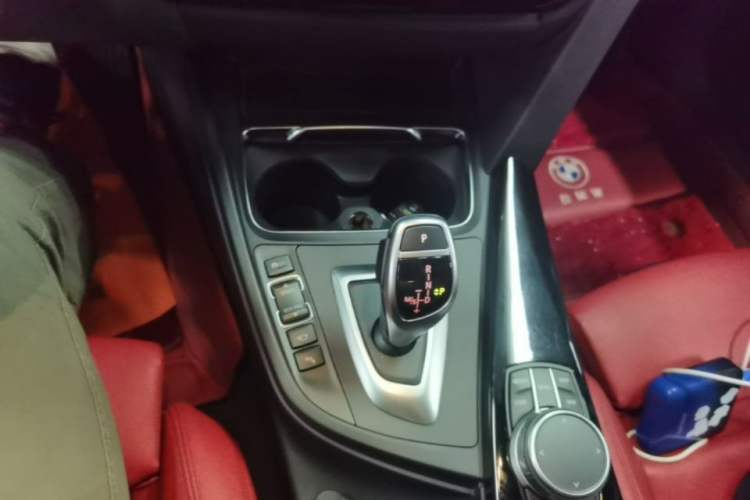 Used BMW 3 Series GT 2020 320i M Sport Night Edition Gear Lever