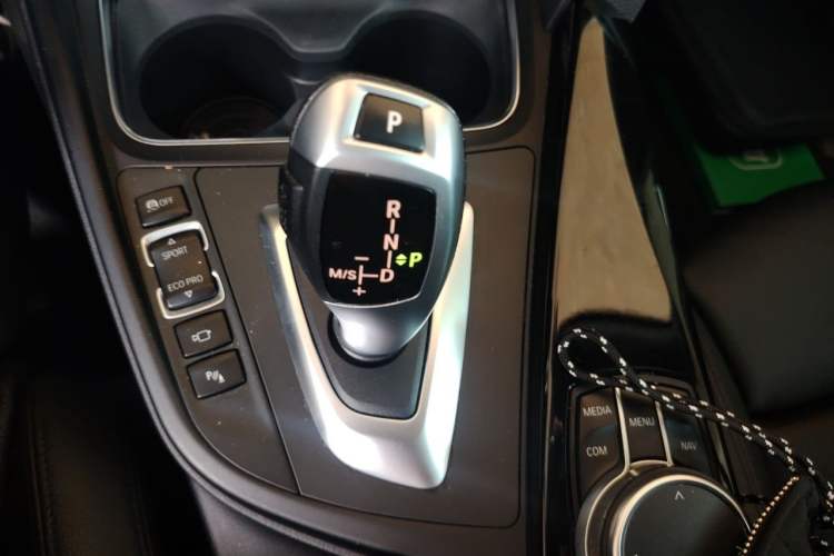 Used BMW 3 Series GT 2020 320i M Sport Package Gear Lever