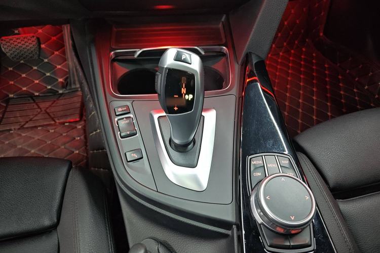 Used BMW 3 Series GT 2020 320i M Sport Package Gear Lever