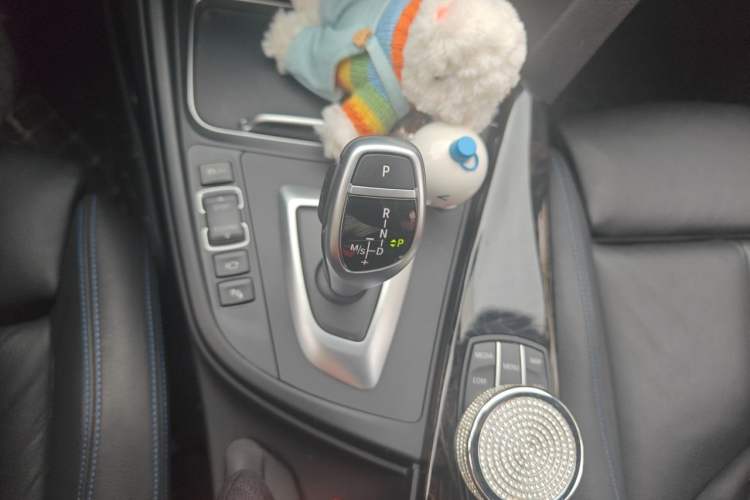 Used BMW 3 Series GT 2020 330i M Sport Night Edition Gear Lever