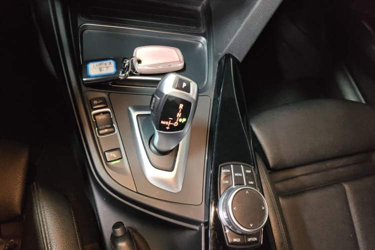 Used BMW 3 Series GT 2020 320i M Sport Package Gear Lever