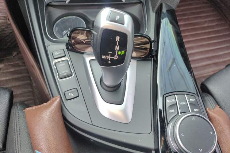 Used BMW 3 Series GT 2020 320i M Sport Package Gear Lever