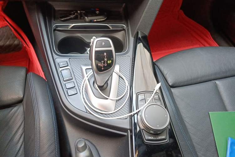 Used BMW 3 Series GT 2020 320i M Sport Night Edition Gear Lever