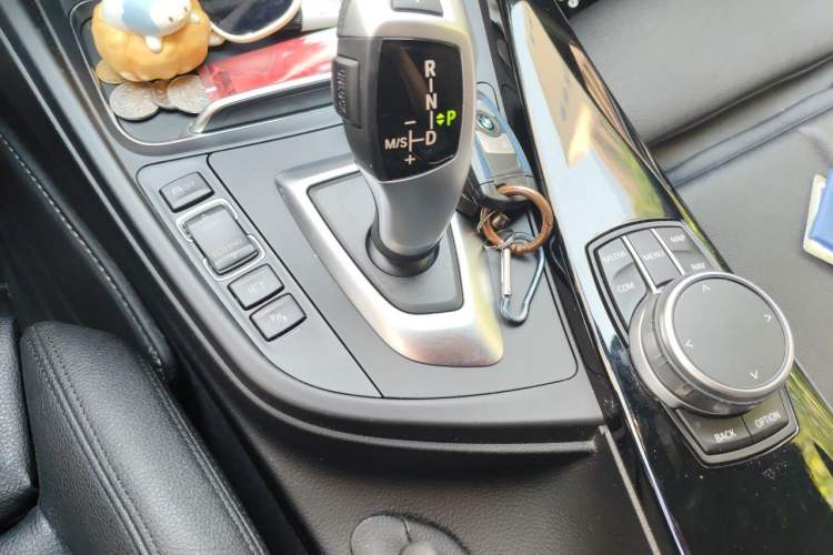 Used BMW 3 Series GT 2020 320i M Sport Package Gear Lever