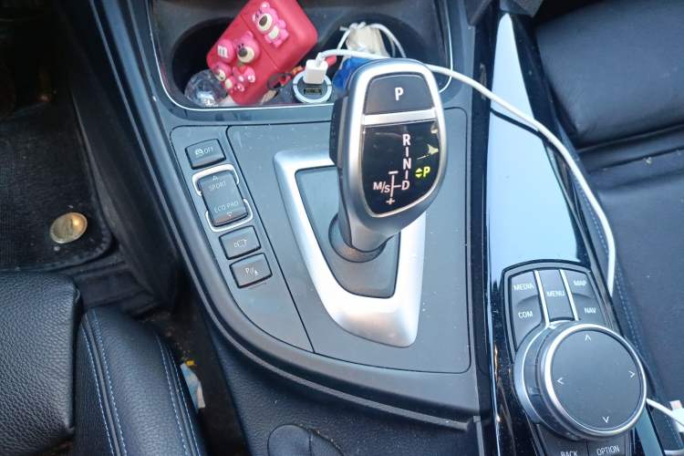 Used BMW 3 Series GT 2020 320i M Sport Night Edition Gear Lever