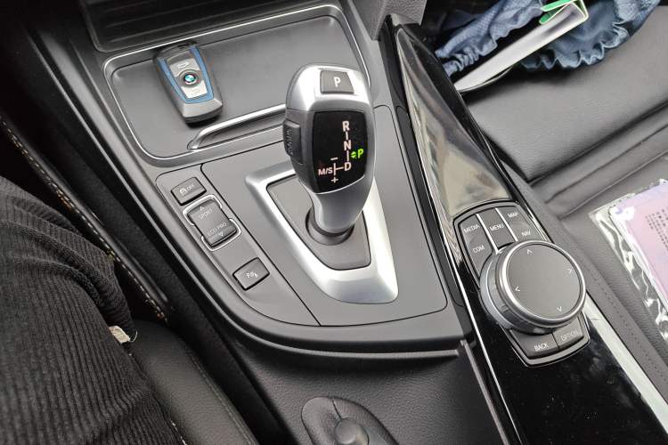Used BMW 3 Series GT 2020 320i M Sport Package Gear Lever
