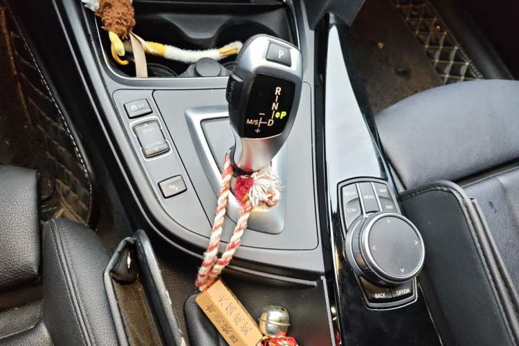 Used BMW 3 Series GT 2020 320i M Sport Package Gear Lever