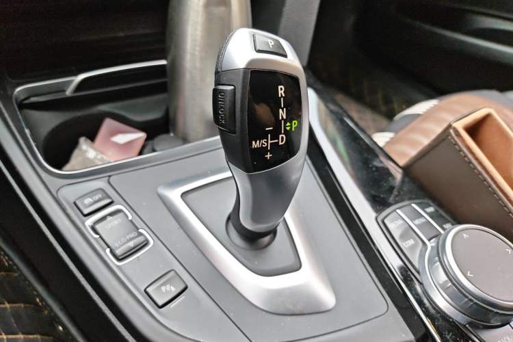Used BMW 3 Series GT 2020 320i M Sport Package Gear Lever
