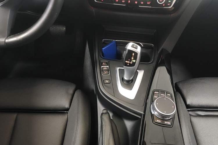 Used BMW 3 Series GT 2020 320i M Sport Package Gear Lever
