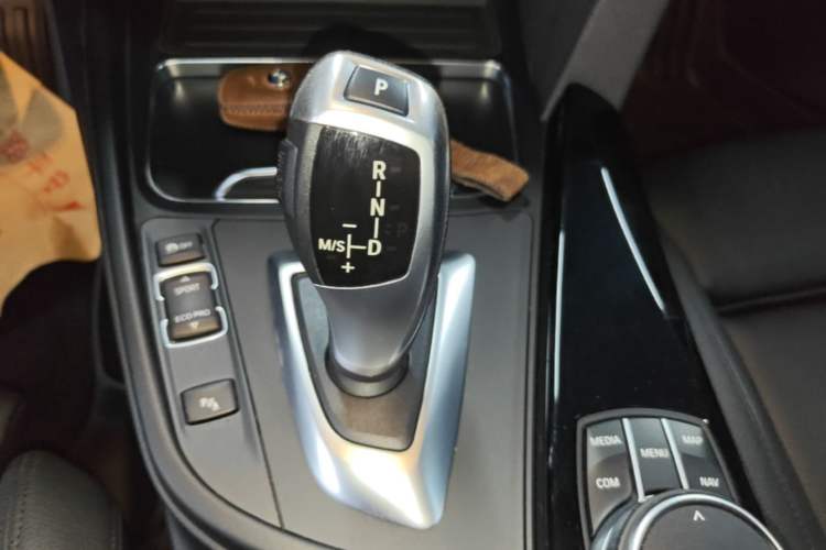 Used BMW 3 Series GT 2020 320i M Sport Package Gear Lever