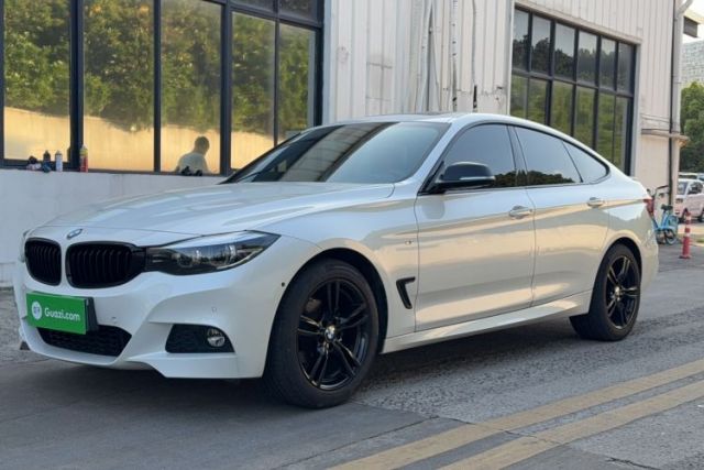 Używany BMW 3 Series GT 2020 320i M Sport Night Edition