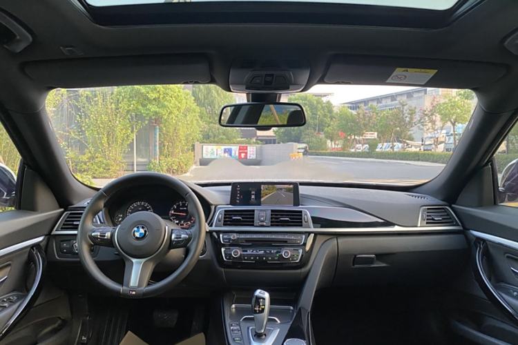 Used BMW 3 Series GT 2020 320i M Sport Package Interior 1
