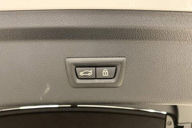 Used BMW 3 Series GT 2020 320i M Sport Night Edition Interior 1