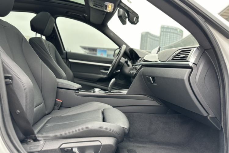 Used BMW 3 Series GT 2020 320i M Sport Package Interior 11