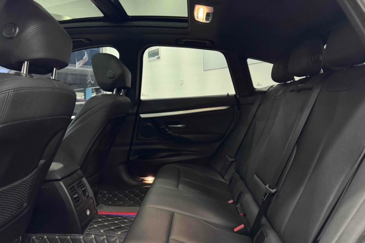 Used BMW 3 Series GT 2020 320i M Sport Package Interior 11