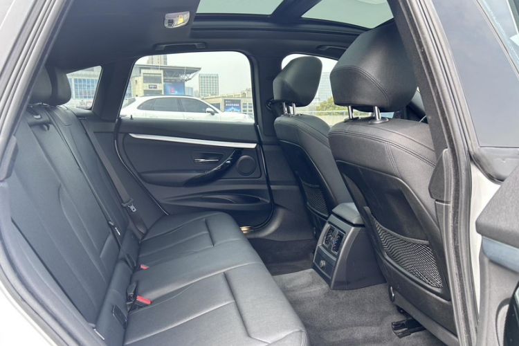 Used BMW 3 Series GT 2020 320i M Sport Package Interior 2