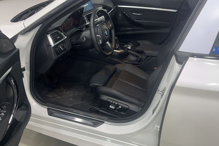 Used BMW 3 Series GT 2020 320i M Sport Package Interior 2