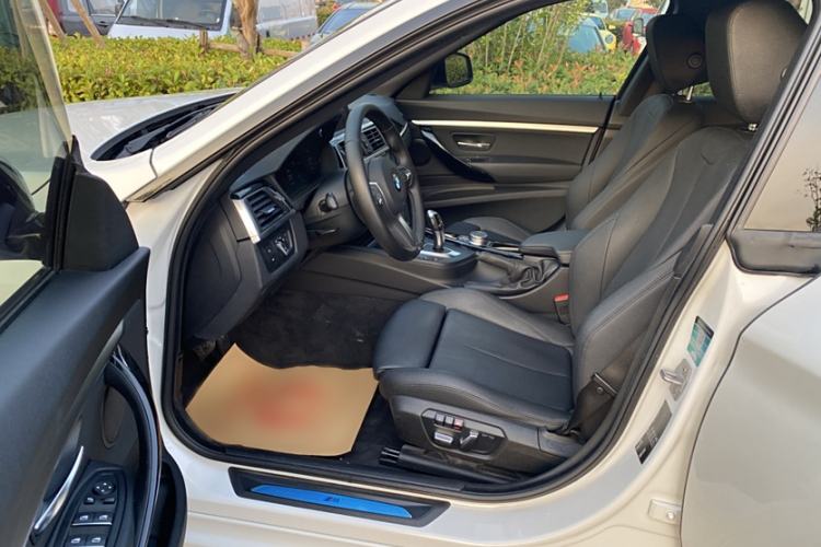 Used BMW 3 Series GT 2020 320i M Sport Package Interior 3