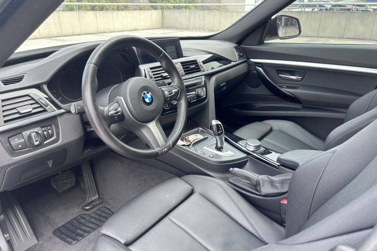 Used BMW 3 Series GT 2020 320i M Sport Package Interior 3