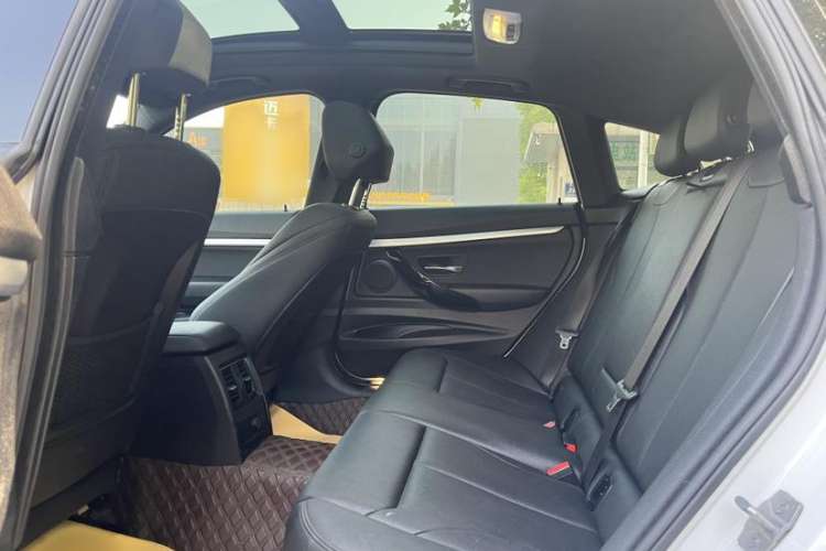 Used BMW 3 Series GT 2020 320i M Sport Package Interior 3
