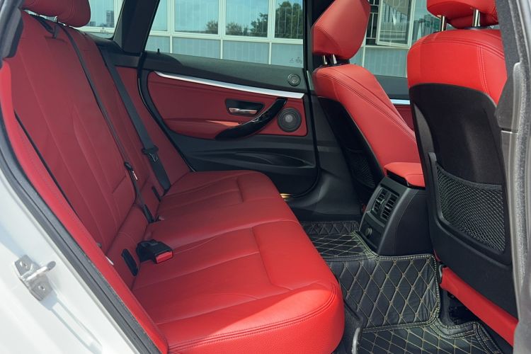 Used BMW 3 Series GT 2020 320i M Sport Night Edition Interior 3