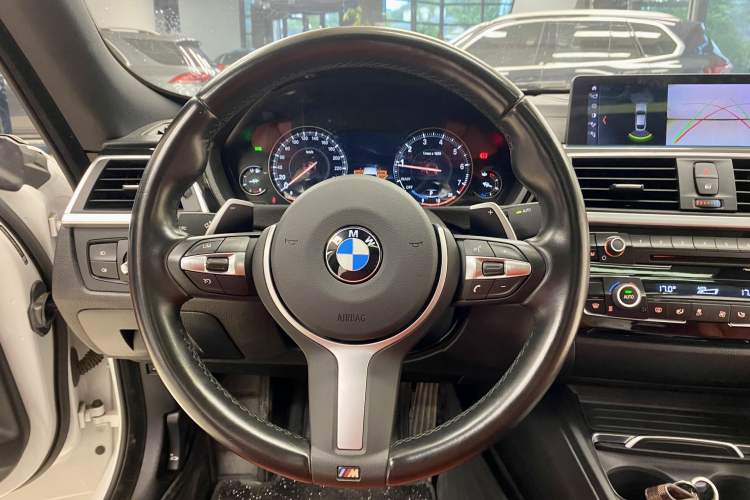 Used BMW 3 Series GT 2020 320i M Sport Night Edition Interior 3
