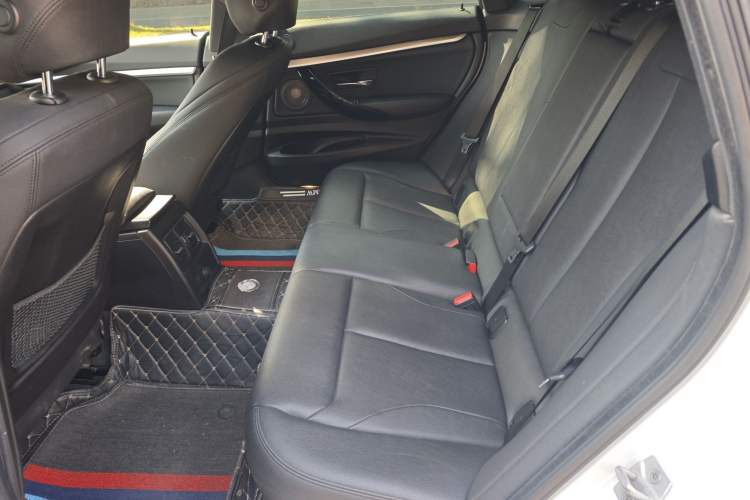 Used BMW 3 Series GT 2020 320i M Sport Package Interior 3