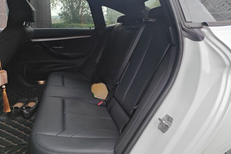 Used BMW 3 Series GT 2020 320i M Sport Package Interior 4