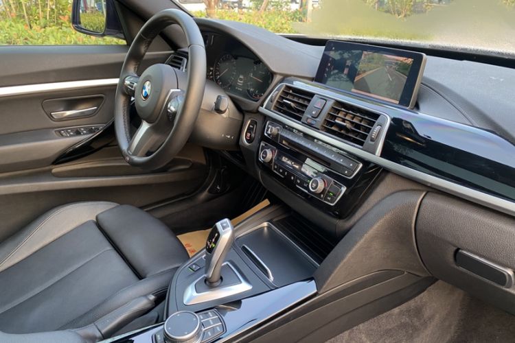 Used BMW 3 Series GT 2020 320i M Sport Package Interior 8