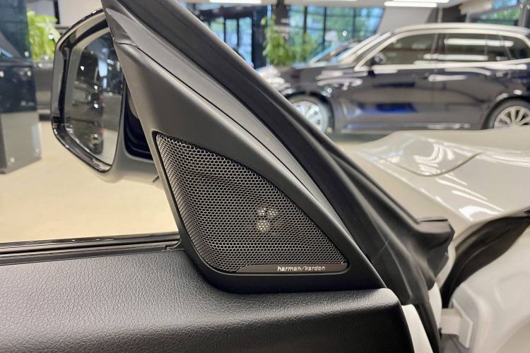 Used BMW 3 Series GT 2020 320i M Sport Night Edition Interior 9