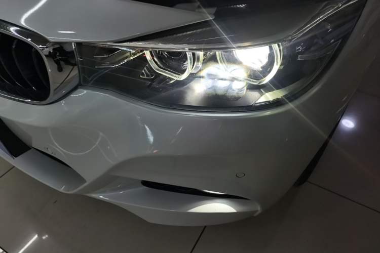 Used BMW 3 Series GT 2020 320i M Sport Package Left Front Headlight