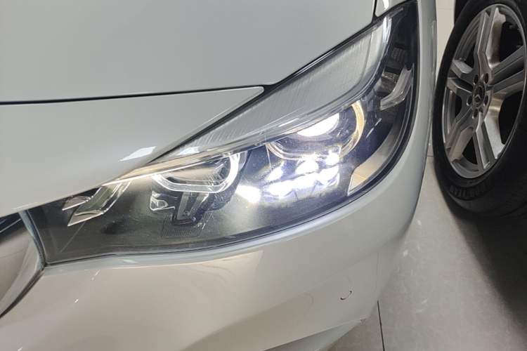 Used BMW 3 Series GT 2020 320i M Sport Package Left Front Headlight