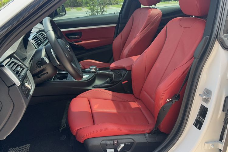 Used BMW 3 Series GT 2020 320i M Sport Night Edition Left Front Seat