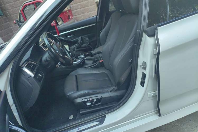 Used BMW 3 Series GT 2020 320i M Sport Package Left Front Seat