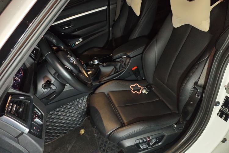 Used BMW 3 Series GT 2020 320i M Sport Package Left Front Seat