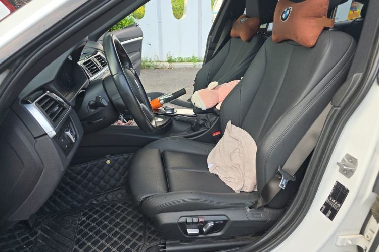 Used BMW 3 Series GT 2020 320i M Sport Package Left Front Seat