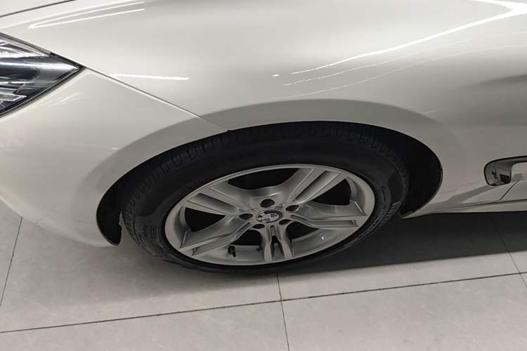 Used BMW 3 Series GT 2020 320i M Sport Package Left Front Wheel Hub