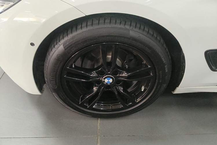 Used BMW 3 Series GT 2020 320i M Sport Night Edition Left Front Wheel Hub