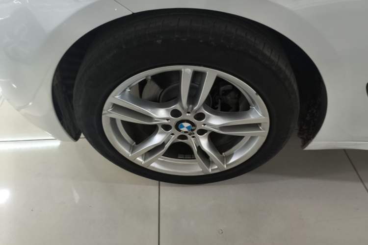 Used BMW 3 Series GT 2020 320i M Sport Package Left Front Wheel Hub