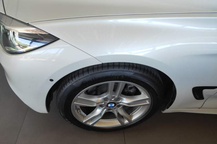 Used BMW 3 Series GT 2020 320i M Sport Package Left Front Wheel Hub