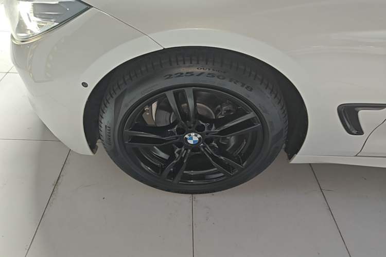 Used BMW 3 Series GT 2020 320i M Sport Night Edition Left Front Wheel Hub