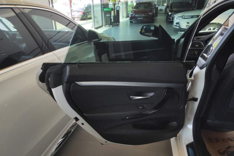Used BMW 3 Series GT 2020 320i M Sport Package Left Rear Door Interior