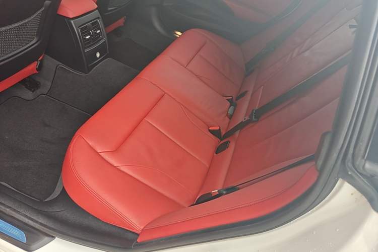 Used BMW 3 Series GT 2020 320i M Sport Night Edition Left Rear Seat