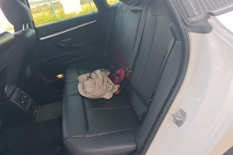 Used BMW 3 Series GT 2020 320i M Sport Package Left Rear Seat