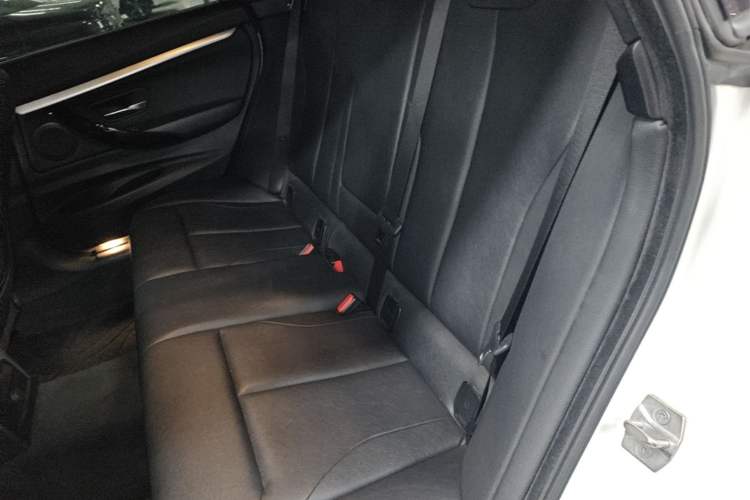 Used BMW 3 Series GT 2020 320i M Sport Package Left Rear Seat