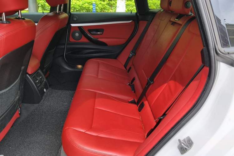 Used BMW 3 Series GT 2020 330i M Sport Night Edition Left Rear Seat