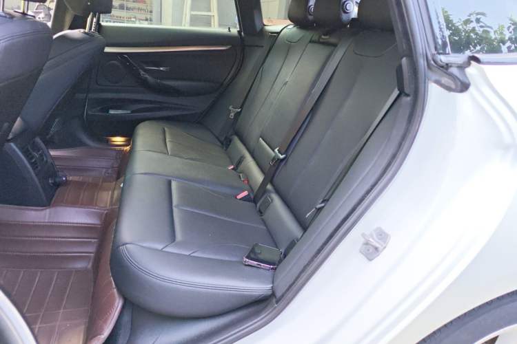 Used BMW 3 Series GT 2020 320i M Sport Package Left Rear Seat